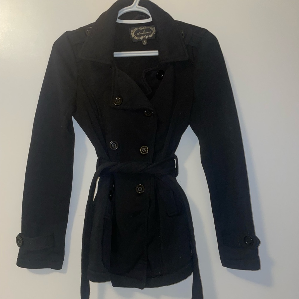 Small boutique pea coat in black